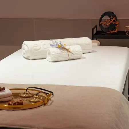 Gale Collection Hotel